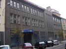 budova_thmb